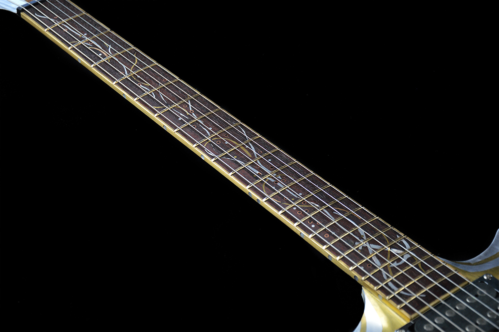 shank-instruments-liuteria-milano-chitarra-ottone-alluminio-brass-aluminium-chitarra-guitar-metal-inlay