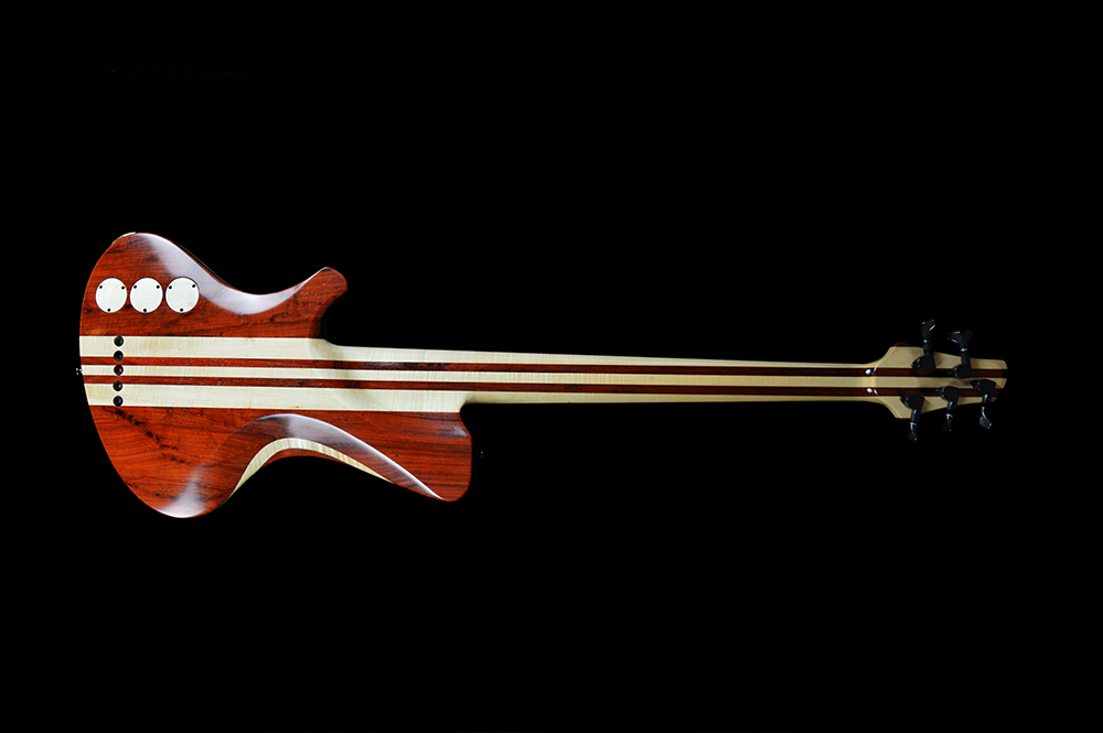 shank-instruments-basso-neck-thru-5-corde-padouk-acero-nordstrand-liuteria-milano-italy basso-elettrico-5-corde-liuteria-milano-neck-thru-padouk-nordstrand