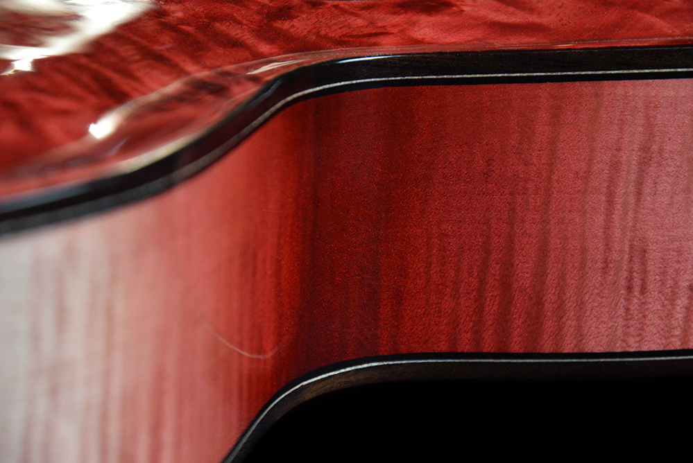 shank-instruments-chitarra-archtop-jazz-liuteria-milano-pioppo-figurato-boutique