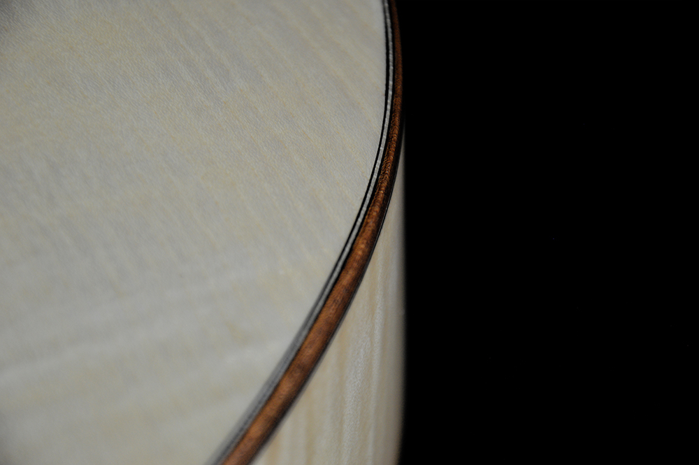 archtop-jazz-italian-luthiery-quarter-sawn-handcarved-spruce-blonde