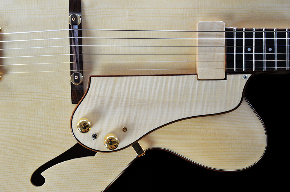 italian-archtop-guitar-luthiery-handcarved-solid-wood