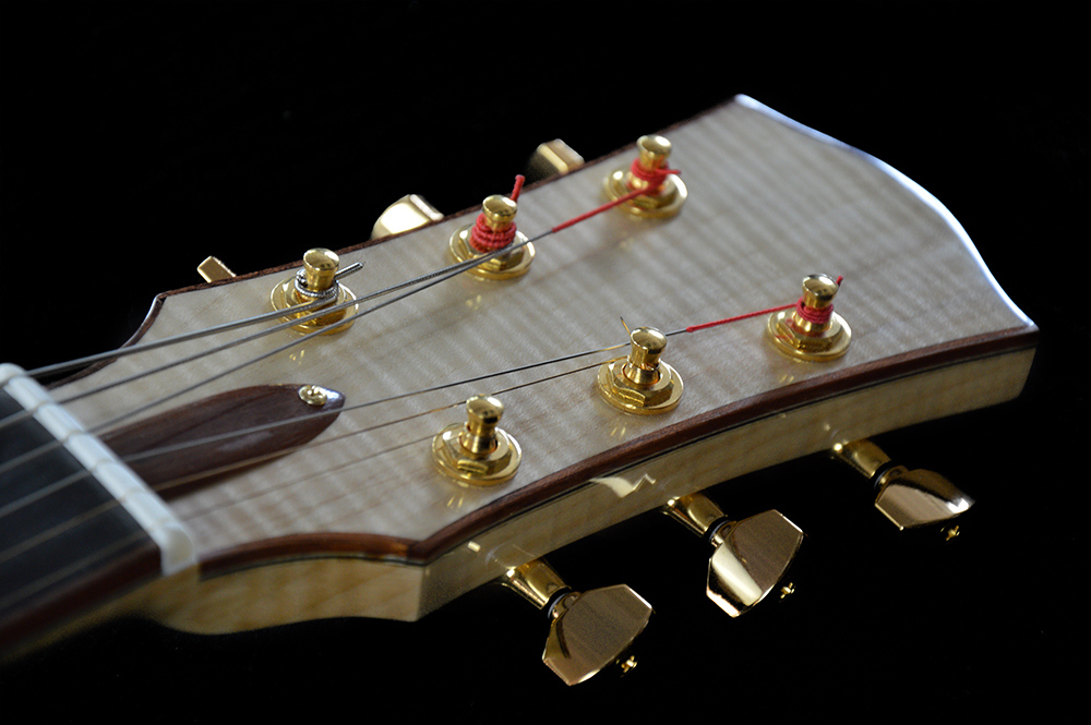 shank-instruments-chitarra-archtop-massello-jazz-liuteria-milano-emanuele-D'Alò-blonde