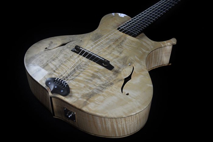 Chitarra archtop nylon liuteria Milano
