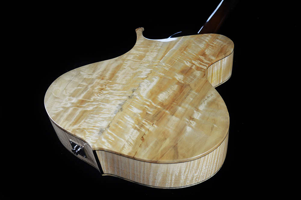 shank-instruments-chitarra-archtop-nylon-liuteria-milano-emanuele-D'Alò-carvatura-a-mano