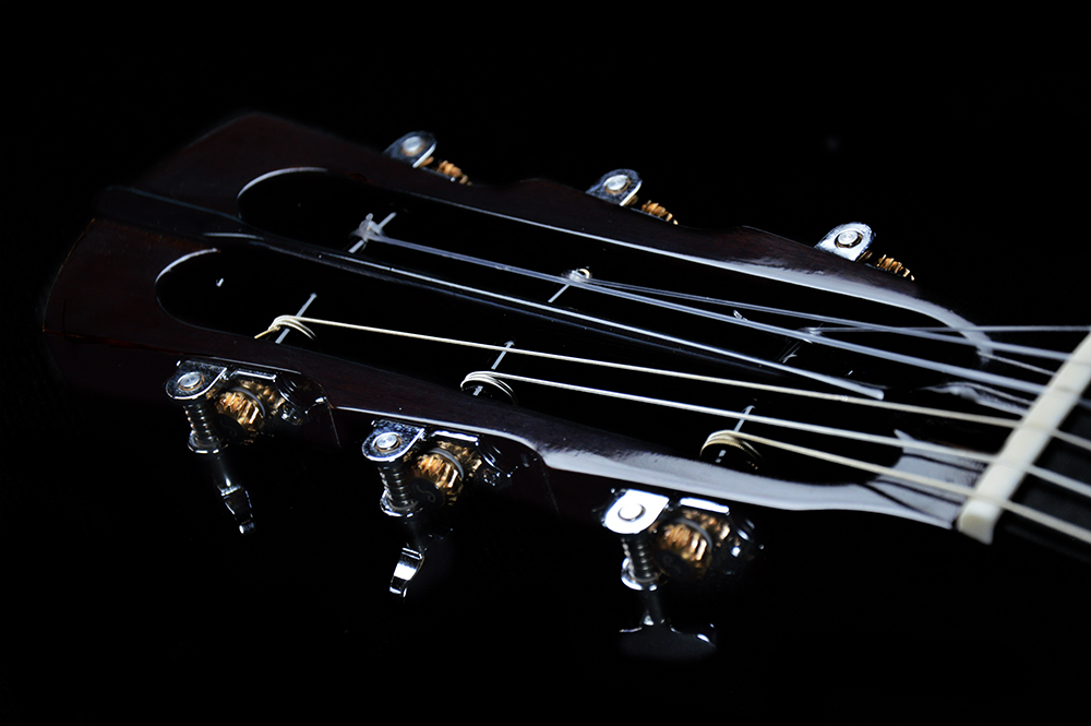 shank-instruments-chitarra-archtop-nylon-liuteria-milano-emanuele-D'Alò-paletta-design