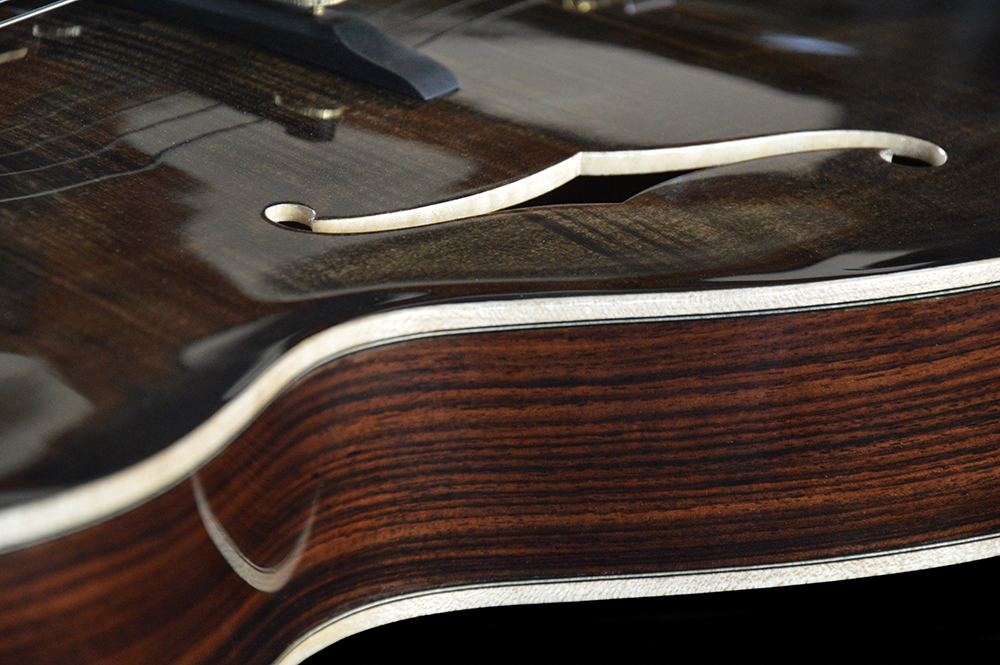 Shank-Instruments-chitarra-archtop-liuteria-milano-acero-marezzato-massello-emanuele-D'Alò