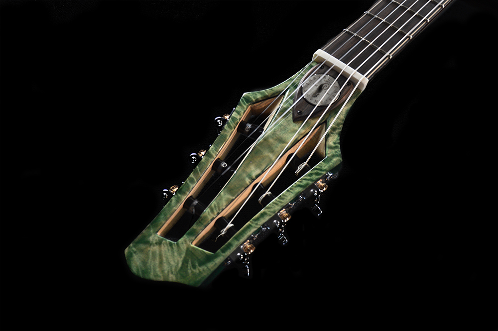 chitarra-archtop-jazz-corde-nylon-shank-instruments-emanuele-d'alò-liuteria-milano-massello-acero-fiammato-paletta-