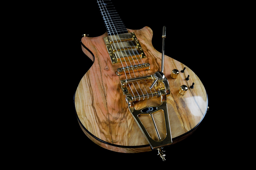 shank-instruments-liuteria-milano-chitarra-legno-ulivo-emanuele-d'alò-ground-custom-3-mini-humbuckers