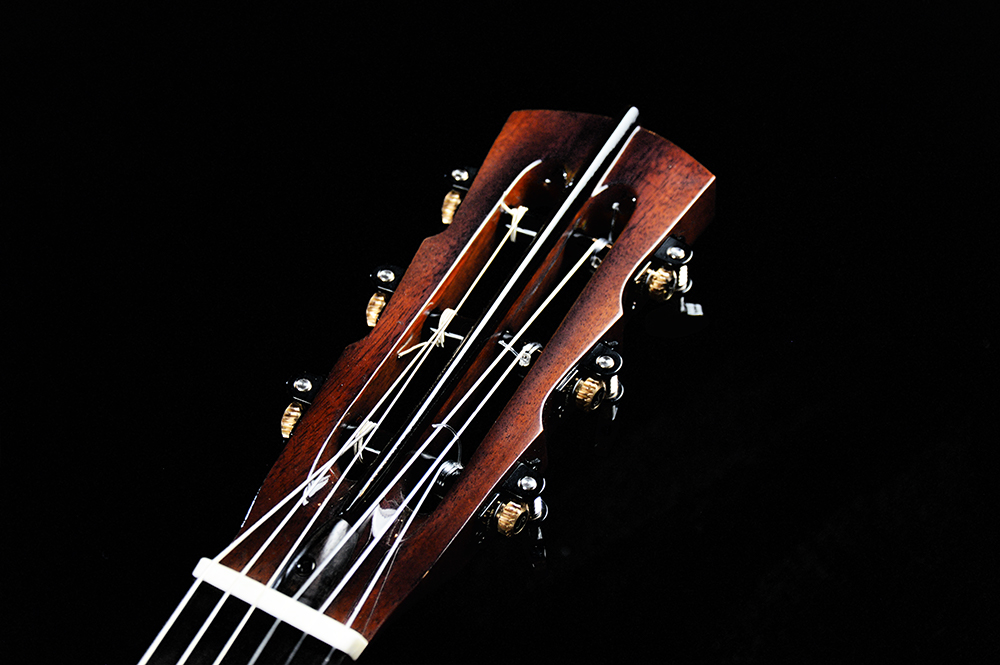 shank-instruments-nylon-strings-acoustic-archtop-guitar-tangier-habibi-emanuele-dalò-made-in-italy-milano-yew