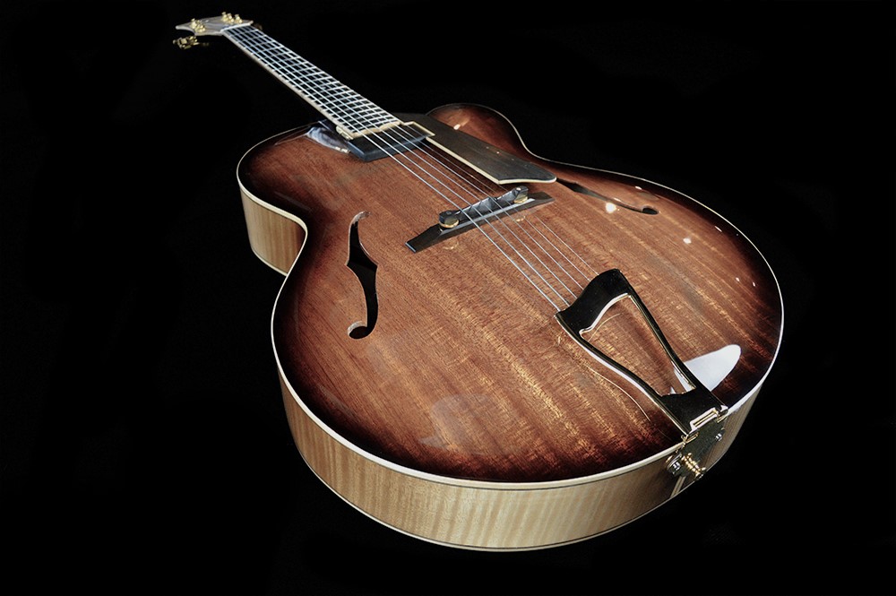 shank-instruments-chitarra-archtop-mogano-massello-liuteria-milano-emanuele-D'Alò-vendita