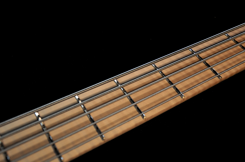 shank-instruments-basso-elettrico-liuteria-milano-neck-thru-5-corde-acero