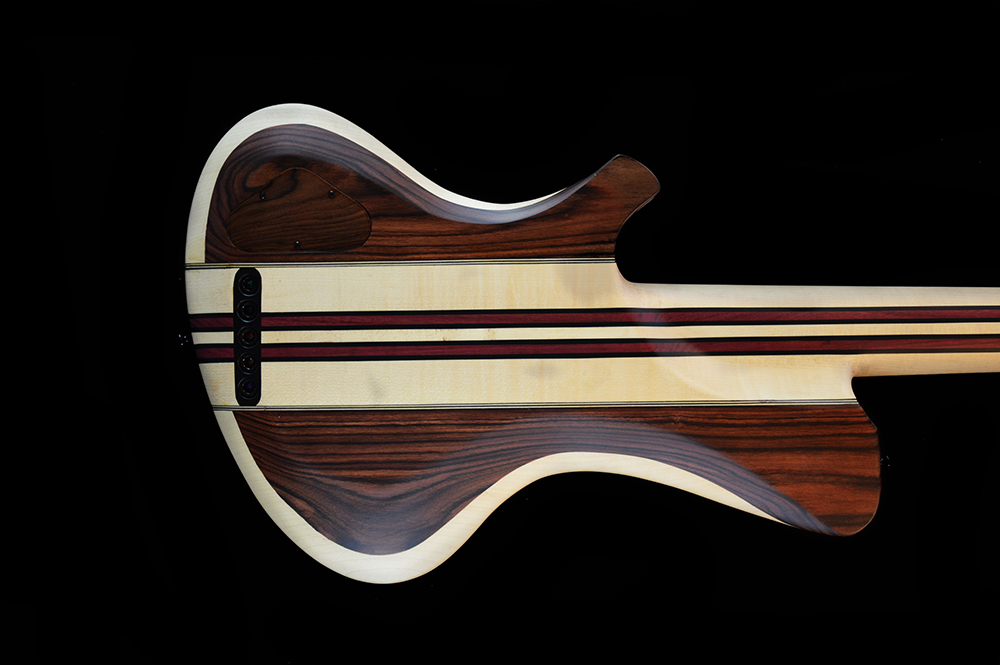 shank-instruments-basso-elettrico-liuteria-milano-neck-thru-5-corde-emanuele-d'alò-liutaio