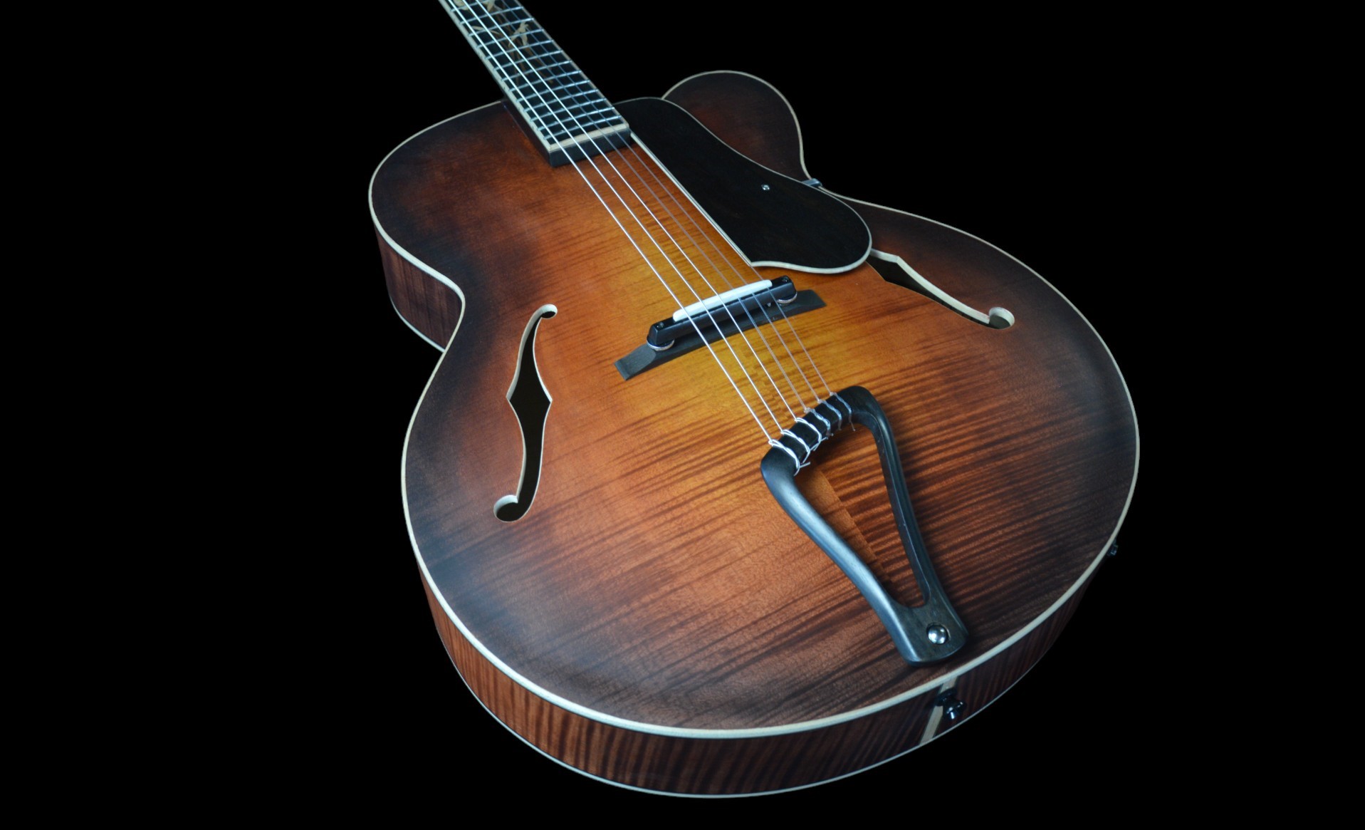 shank-instruments-chitarra-archtop-corde-nylon-liuteria-milano-vendita-custom-L5