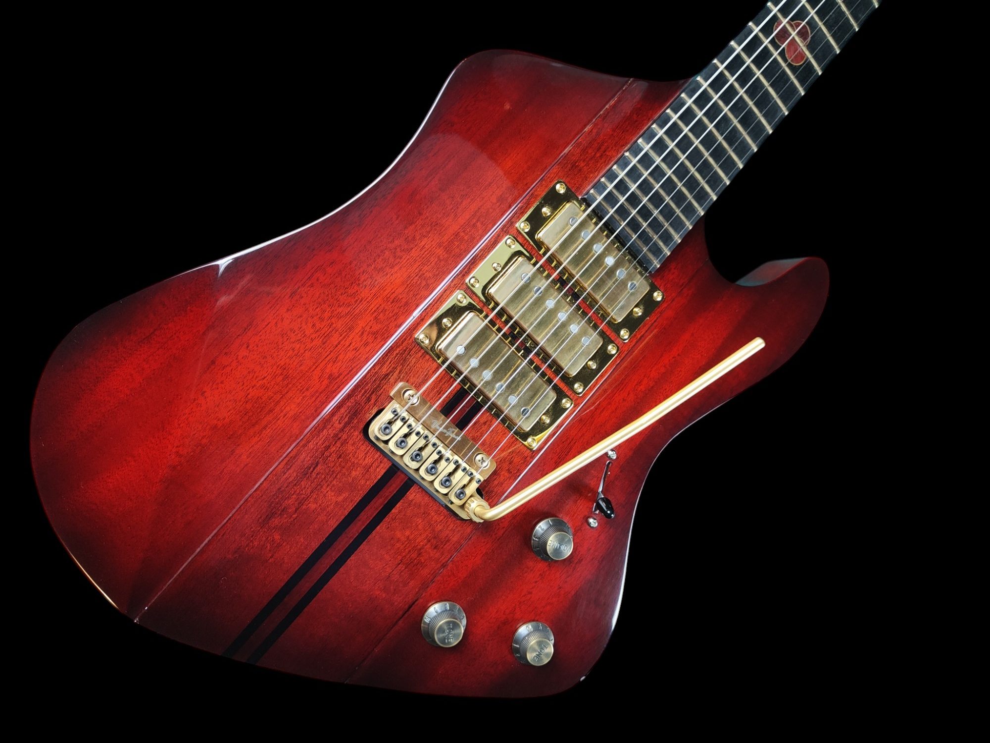 shank-instruments-stratocaster-firebird-liuteria-mogano-neckthru-ebano-VT1-3-pickup-rossa-custom