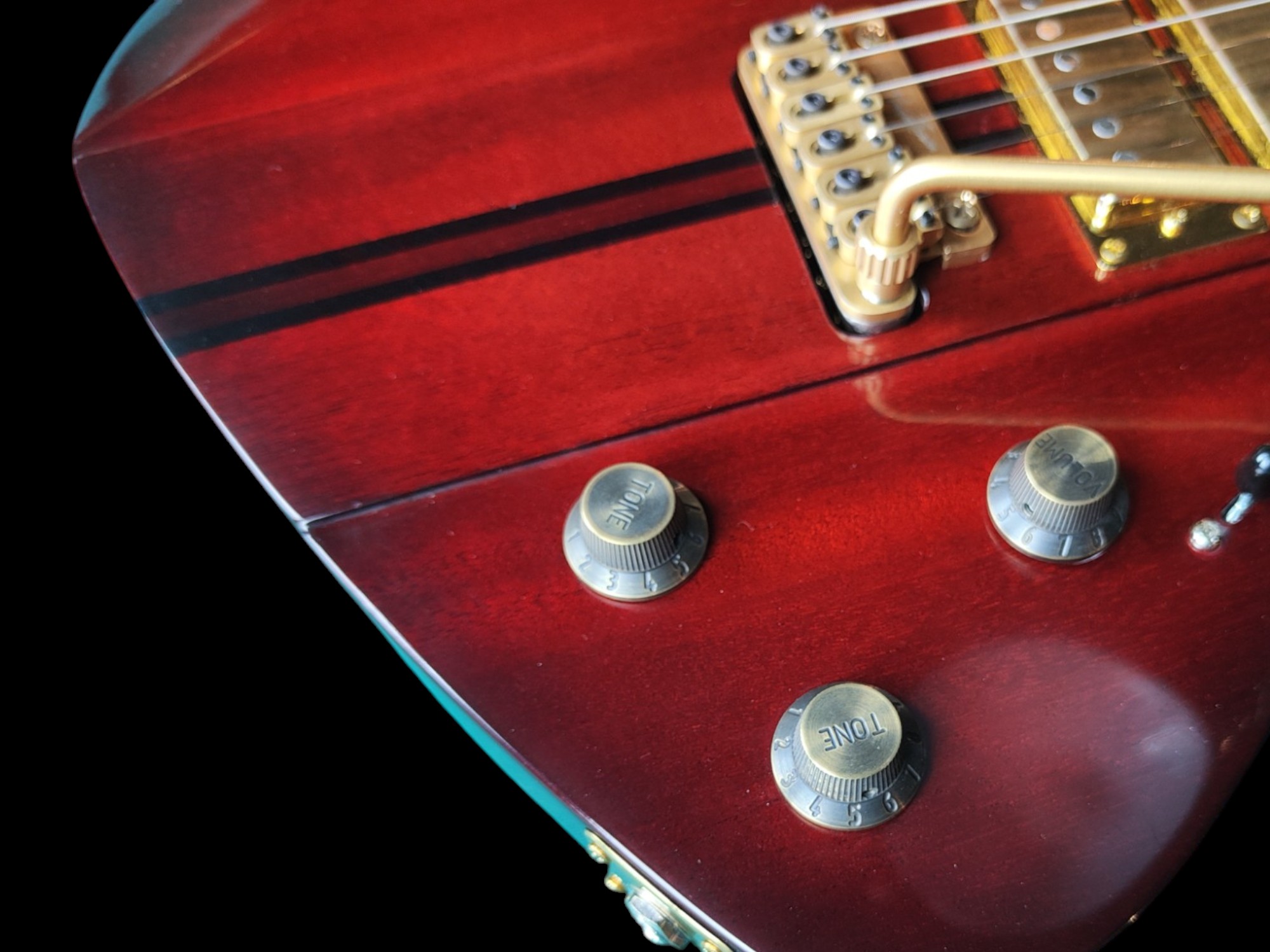 shank-instruments-stratocaster-firebird-liuteria-mogano-neckthru-ebano-VT1-3-pickup-vendita-custom