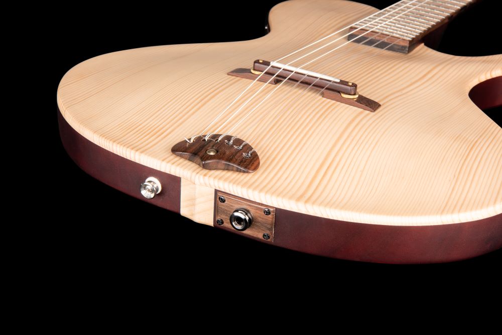 shank-instruments-chitarra-archtop-liuteria-corde-nylon-abete-vendita-milano-paradis-avalon-Emanuele-D'Alò