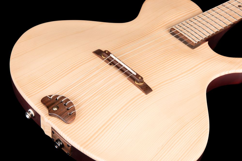 shank-instruments-chitarra-liuteria-corde-nylon-abete-mogano-custom-vendita-milano-paradis-avalon