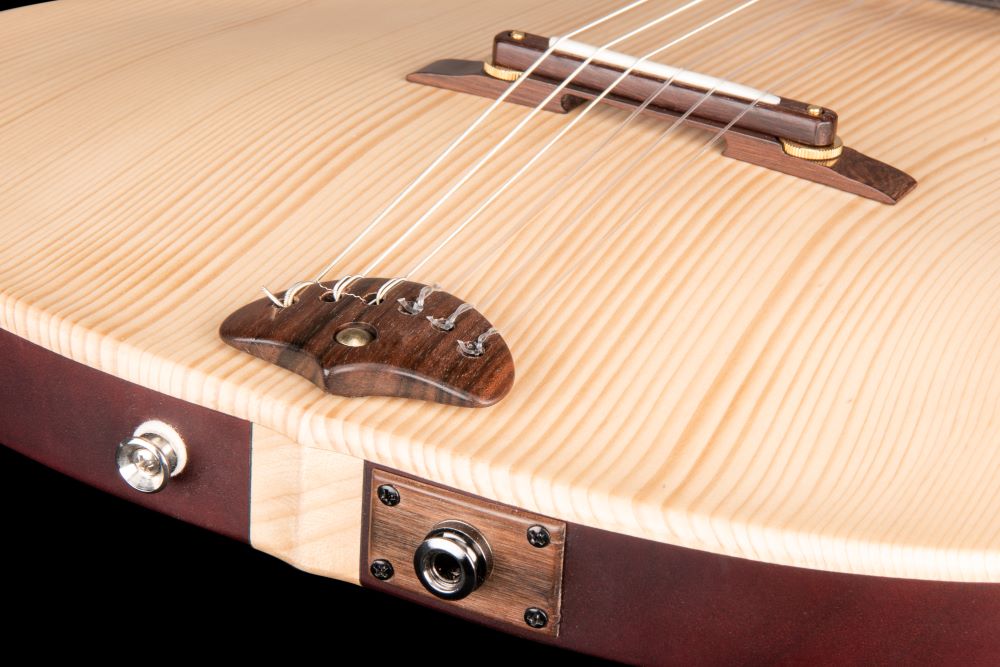 shank-instruments-chitarra-liuteria-corde-nylon-custom-pezzo-unico-tangier-abete-vendita-milano-paradis-avalon
