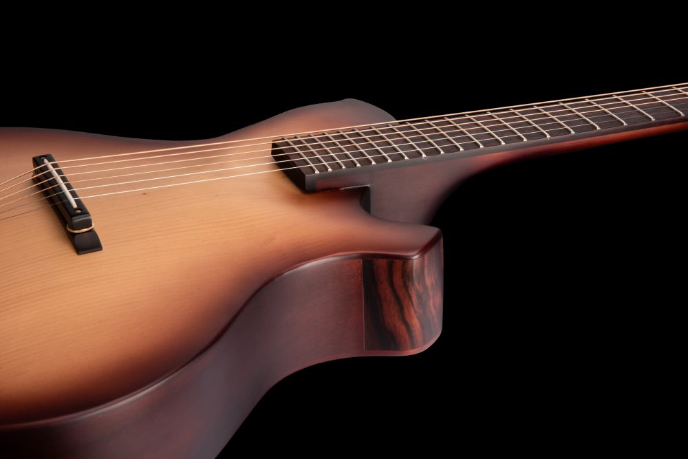 shank-instruments-milano-chitarra-archtop-acustica-liuteria-soundport-buca-ascolto-laterale-costruita-a-mano