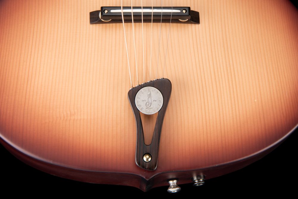 shank-instruments-milano-chitarra-archtop-acustica-liuteria-soundport-design-cordiera