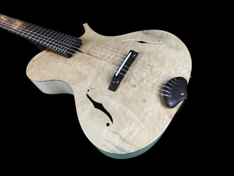 shank-instruments-milano-chitarra-liuteria-archtop-acustica-vendita-carvatrura-a-mano-nylon