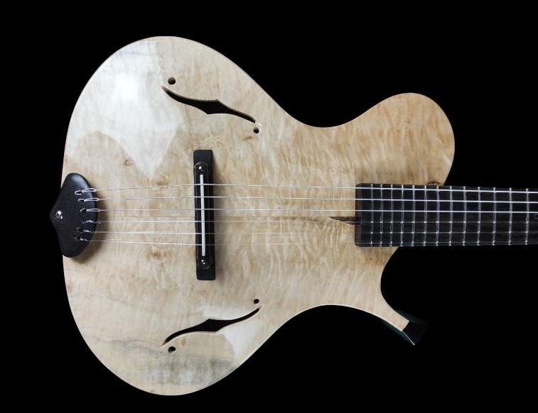 shank-instruments-milano-chitarra-liuteria-archtop-acustica-vendita-emanuele-D'Alò-pioppo-figurato-corde-nylon