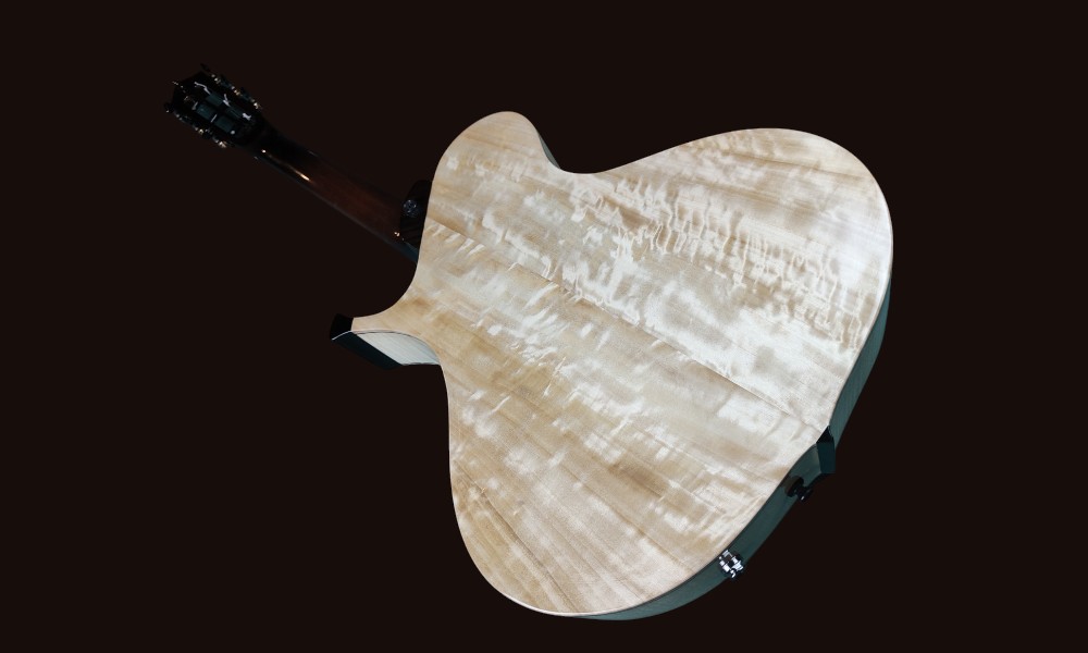 shank-instruments-milano-chitarra-liuteria-archtop-acustica-vendita-legno-massello-fatta-a-mano