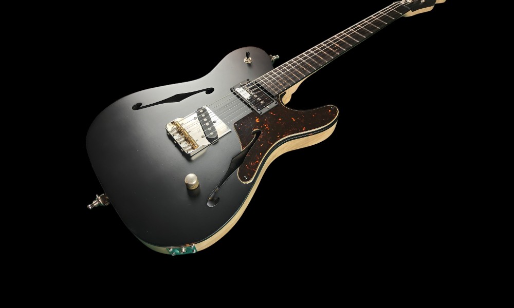 shank-instruments-telecaster-liuteria-thinline-nera-milano-emanuele-d'alò-ground-custom-chitarra-custom-shop