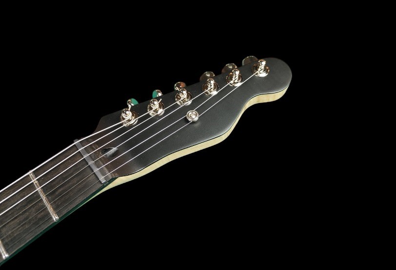 shank-instruments-telecaster-liuteria-thinline-nera-milano-emanuele-d'alò-ground-custom-chitarra-paletta-matched