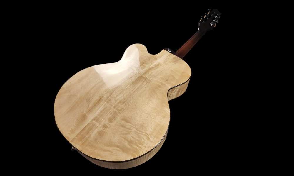 shank-instruments-chitarra-archtop-jazz-corde-nylon-liuteria-tavola-scavata-a-mano
