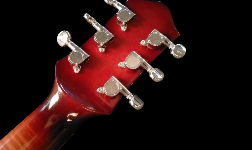 shank-instruments-chitarra-elettrica-liuteria-semihollow-acero-fiammato-vendita-voluta-paletta