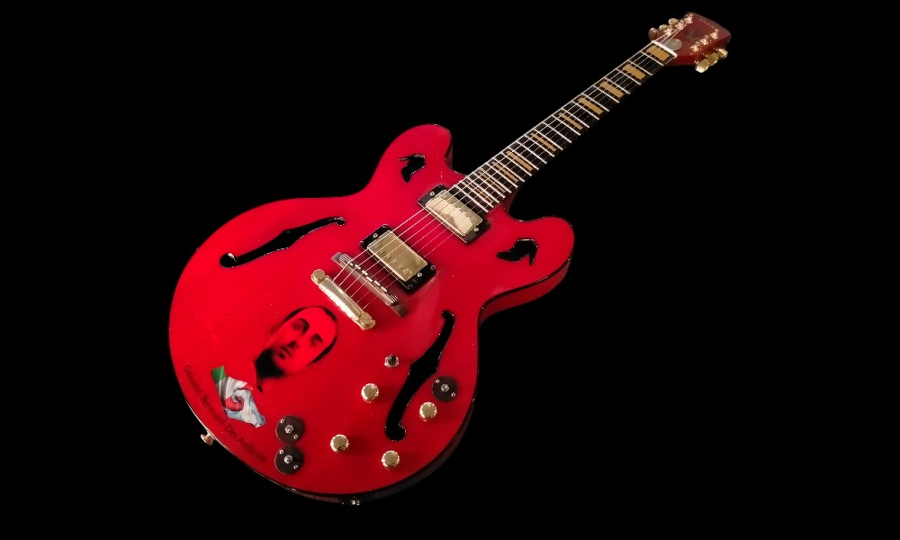 shank-instruments-gibson-335-carvatura-a-mano-massello-replica-liuteria-vendita
