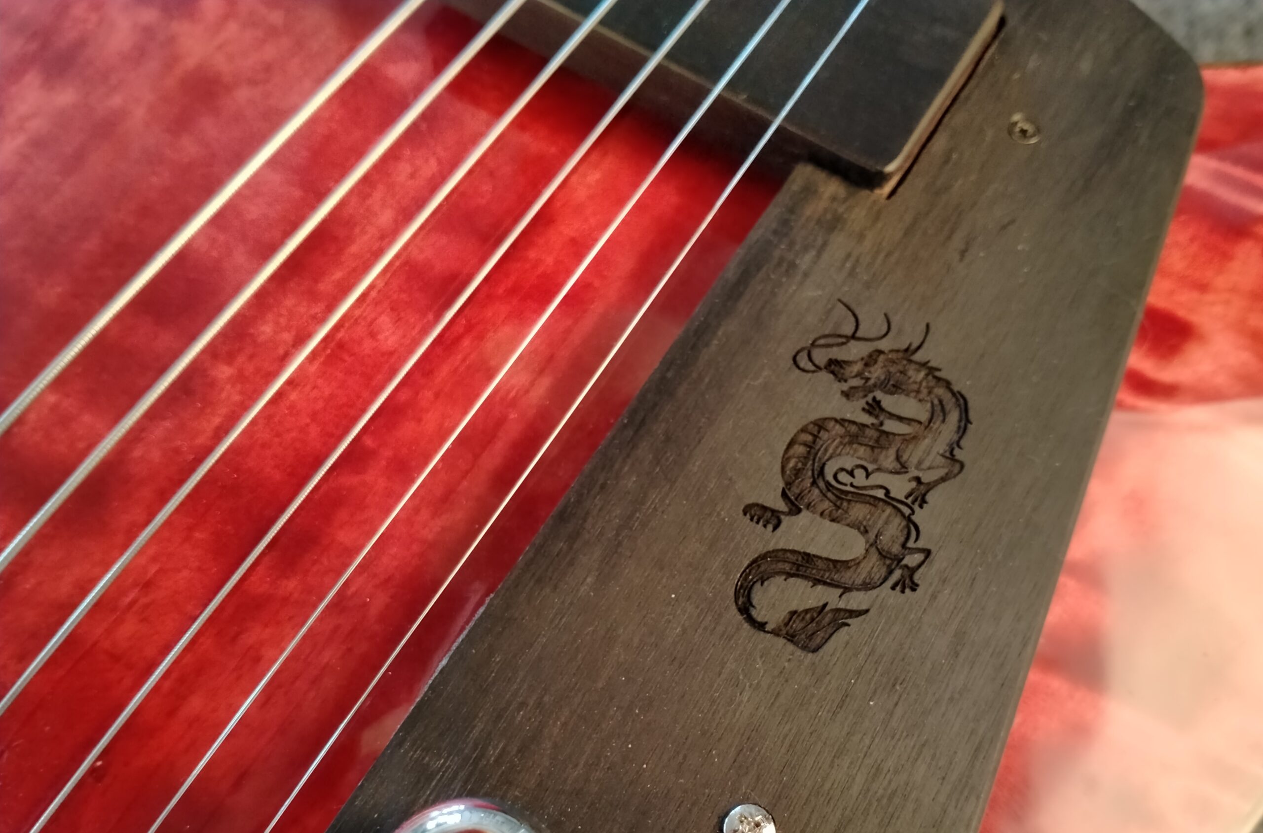 shank-instruments-milano-chitarra-archtop-jazz-liuteria-vendita-intarsio