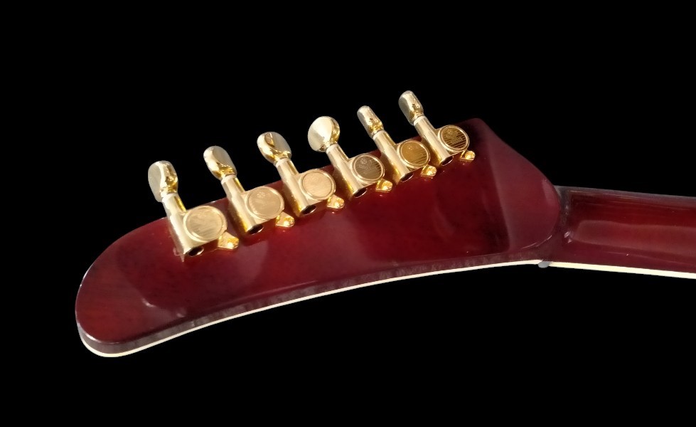 shank-instruments-milano-gibson-explorer-liuteria-acero-fiammato-vendita-gold