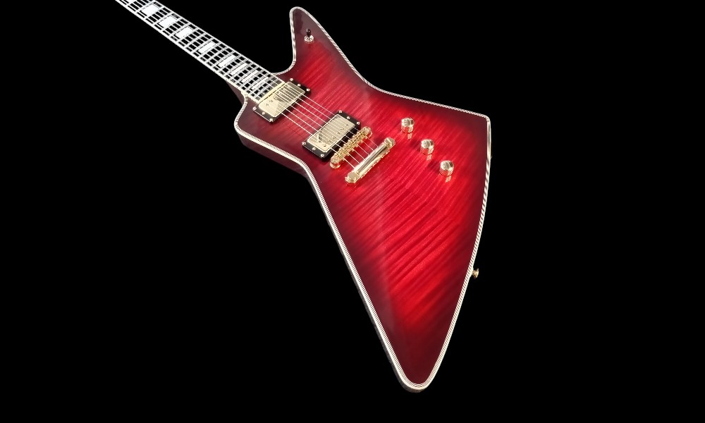 shank-instruments-milano-gibson-explorer-liuteria-acero-fiammato-vendita-liutaio-d'alò