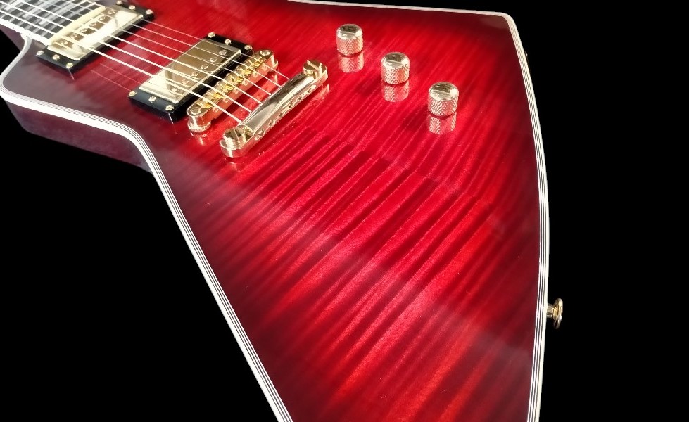 shank-instruments-milano-gibson-explorer-liuteria-acero-fiammato-vendita-top-mastergrade